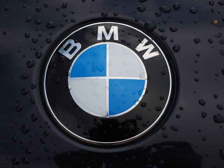 Votre guide : la liste des voyants sur BMW série 3 e90 décryptée